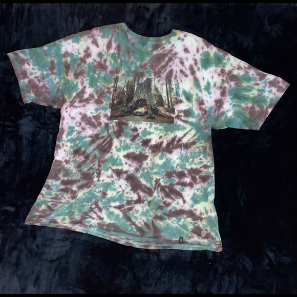 Skate & Bake Capsule Huf: Redwoods x P.Licious - Picture 2 of 4